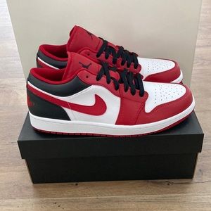 Jordan 1 low Chicago red white black mens size 10.5